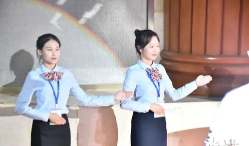 汕頭亞青會志愿者——禮儀服務的典范