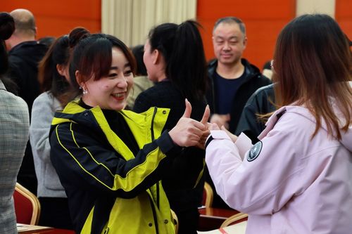 金川區(qū)舉辦窗口與基層政務(wù)服務(wù)文明禮儀培訓(xùn)班，以“禮”提質(zhì)，用心服務(wù)